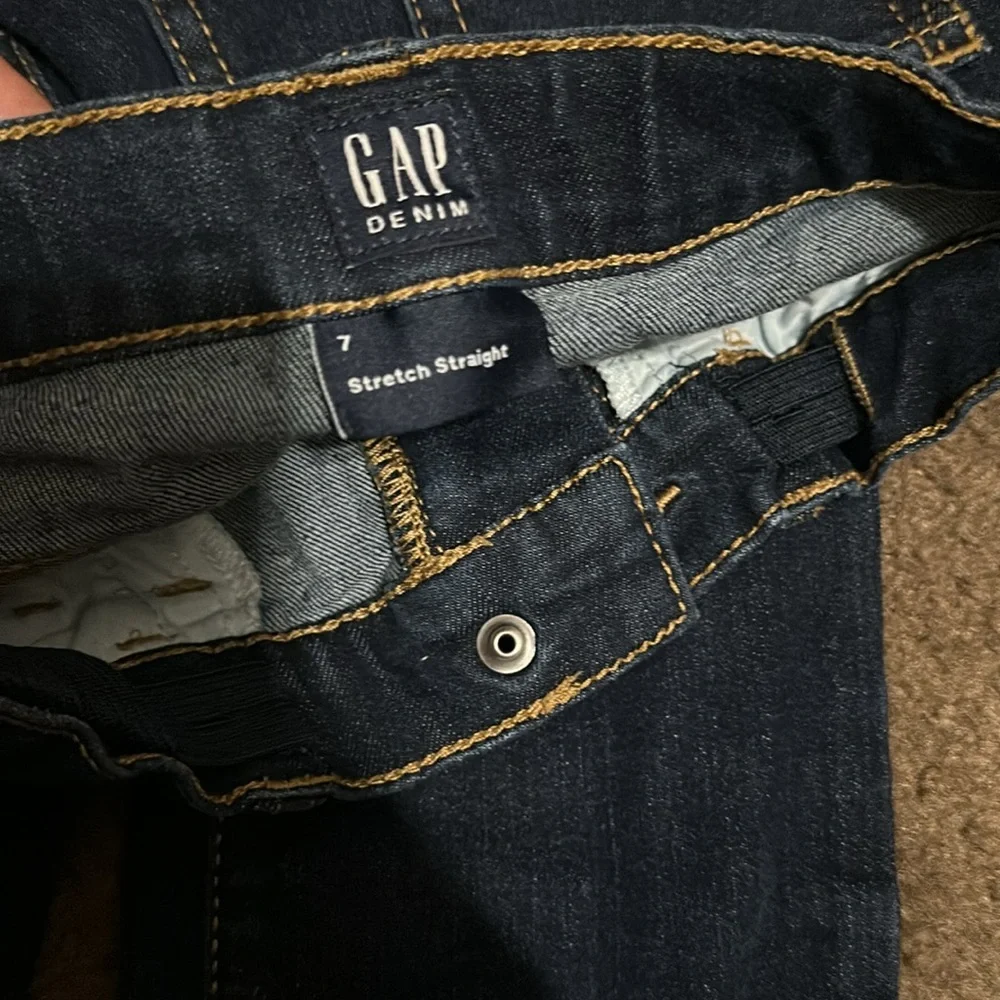 Gap jeans size 7 straight stretch jeans